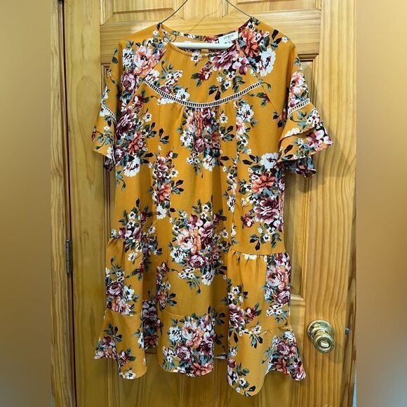 Gorgeous Umgee size small yellow, pink, and purple floral spring & summer dress - Picture 1 of 5